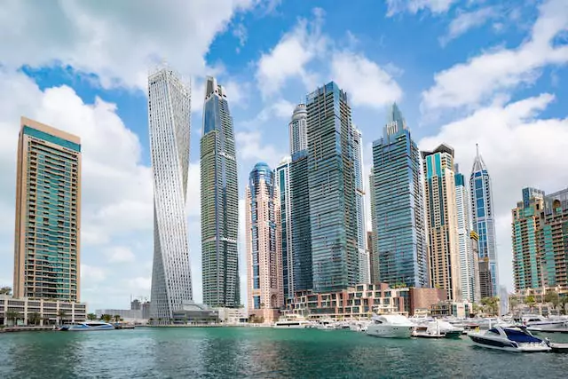  Luxury Afloat: Captivating Moments on a Marina Dinner Cruise in Dubai Marina